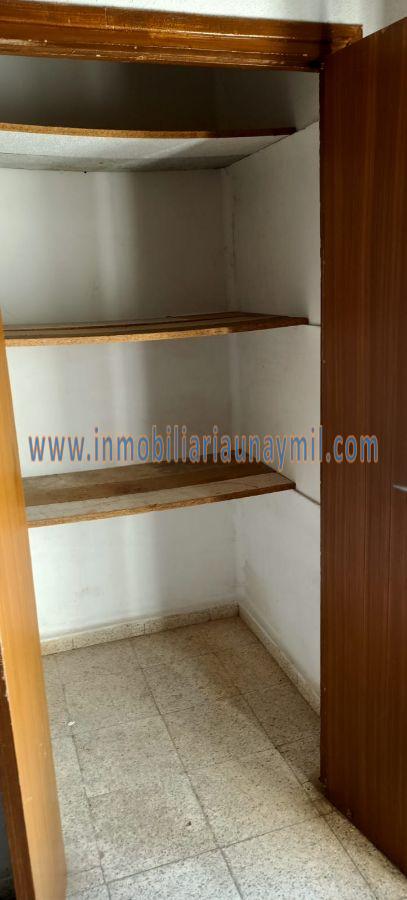 For sale of house in Alba de Tormes