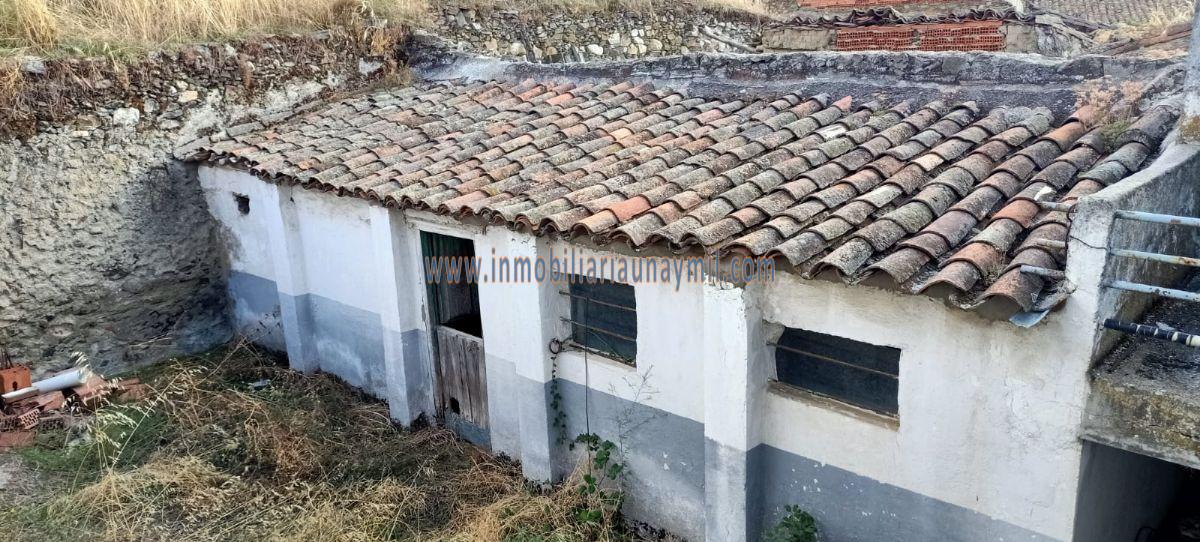 For sale of house in Alba de Tormes