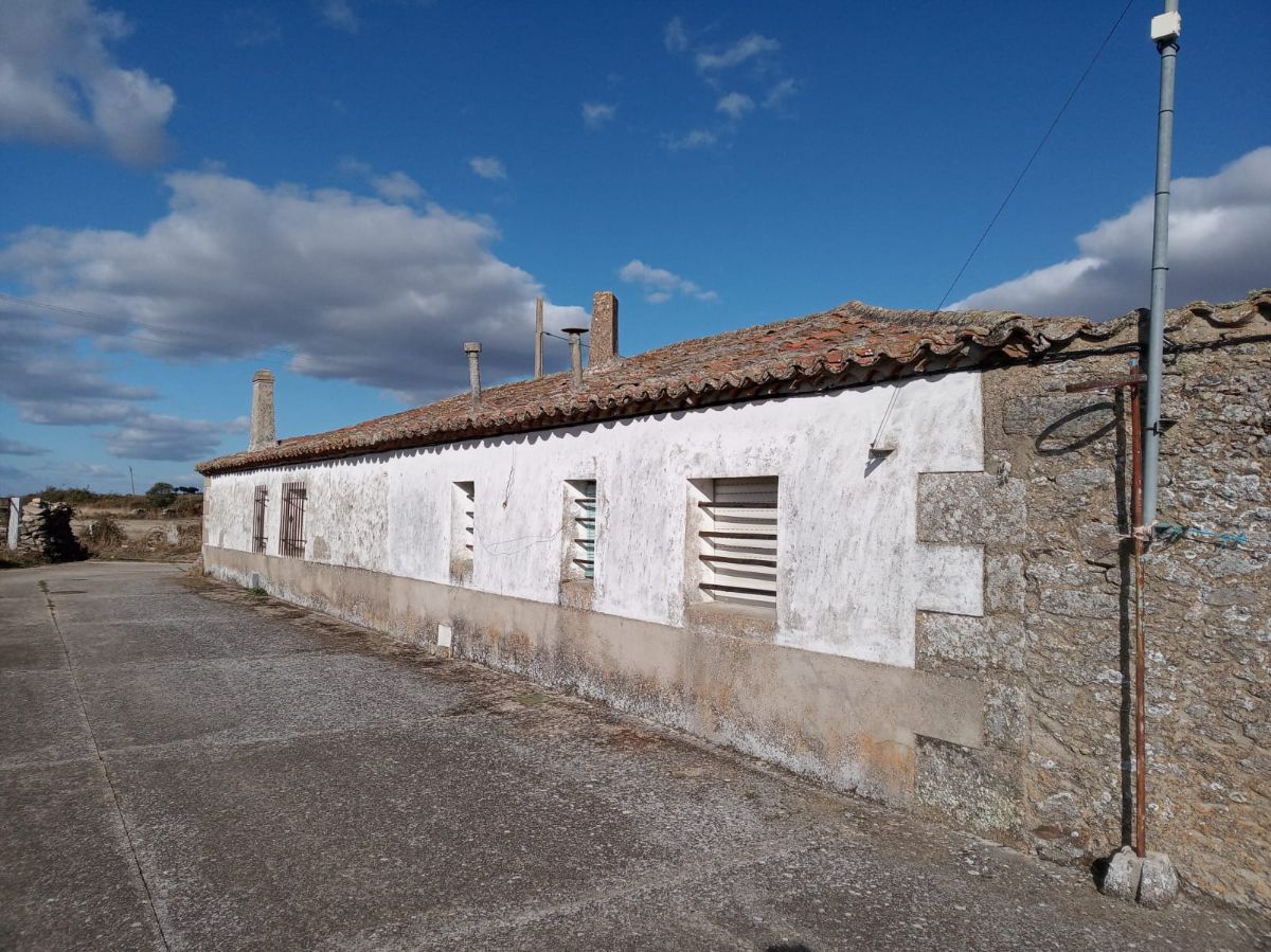 For sale of house in Doñinos de Ledesma
