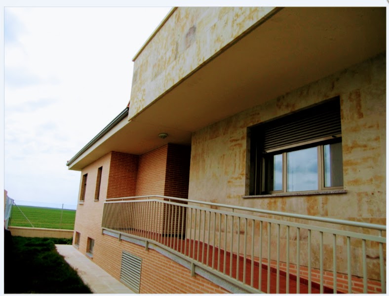 For sale of chalet in La Vellés