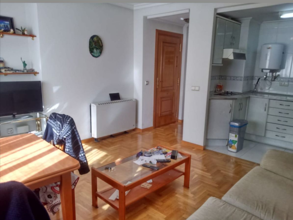 For sale of apartment in Salamanca