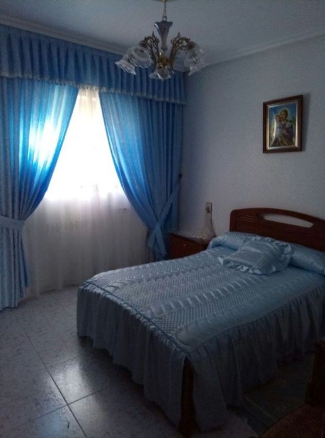 For sale of house in Fuentes de Oñoro