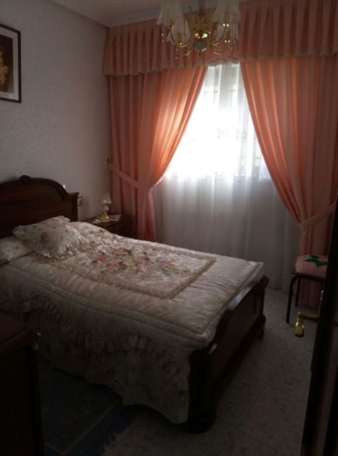 For sale of house in Fuentes de Oñoro
