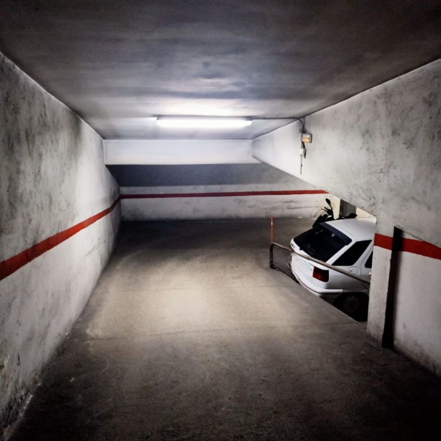 For sale of garage in Salamanca