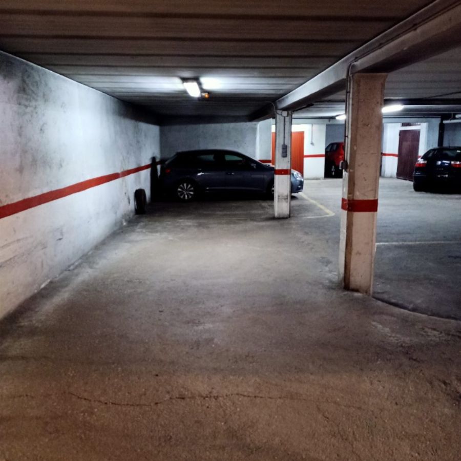 For sale of garage in Salamanca