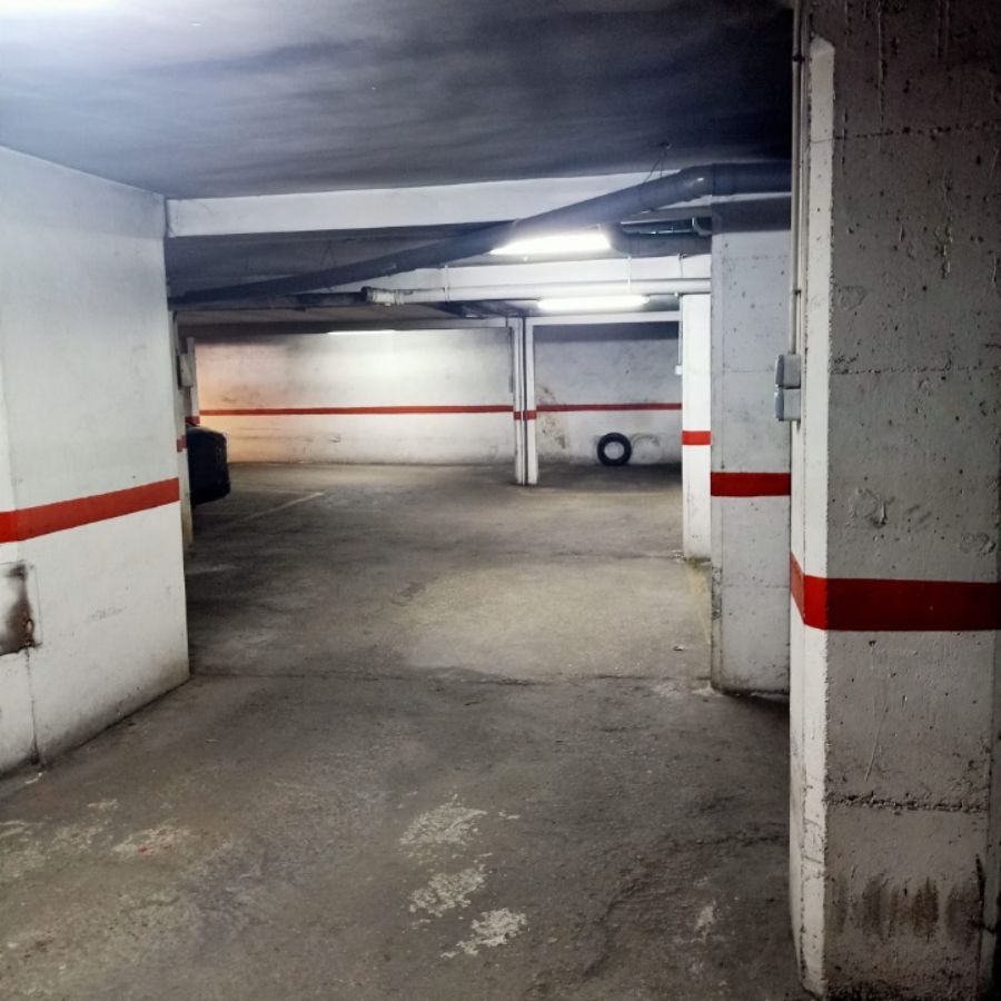 For sale of garage in Salamanca