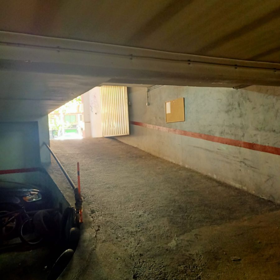 For sale of garage in Salamanca