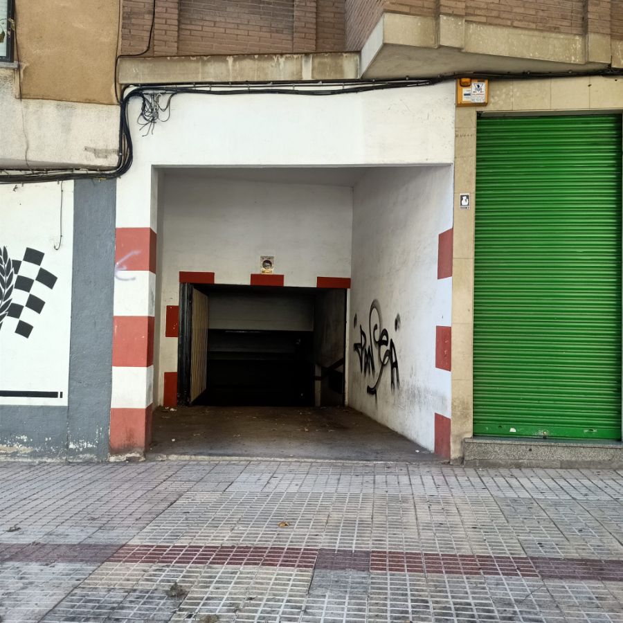 For sale of garage in Salamanca