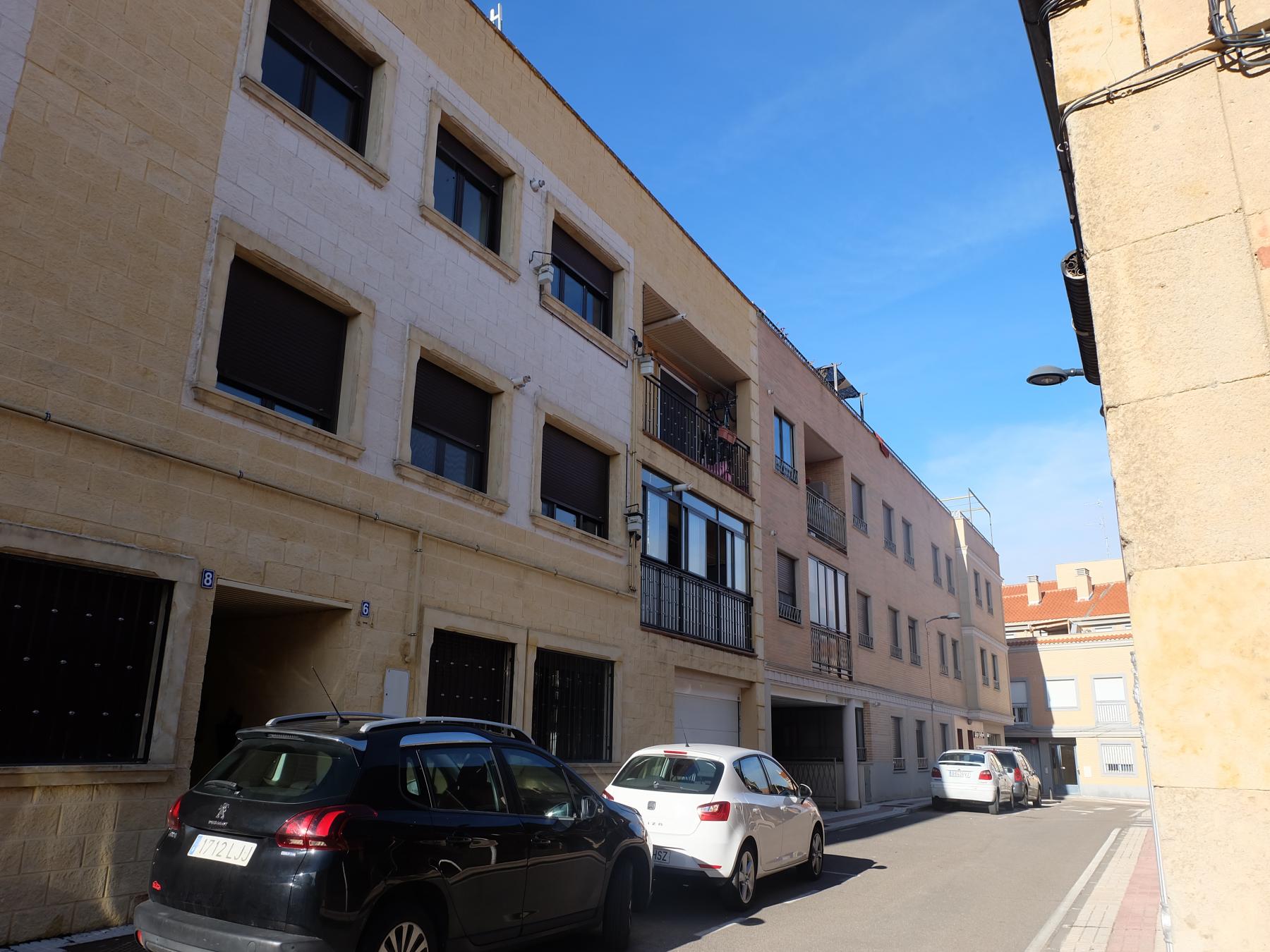 For sale of flat in Castellanos de Moriscos