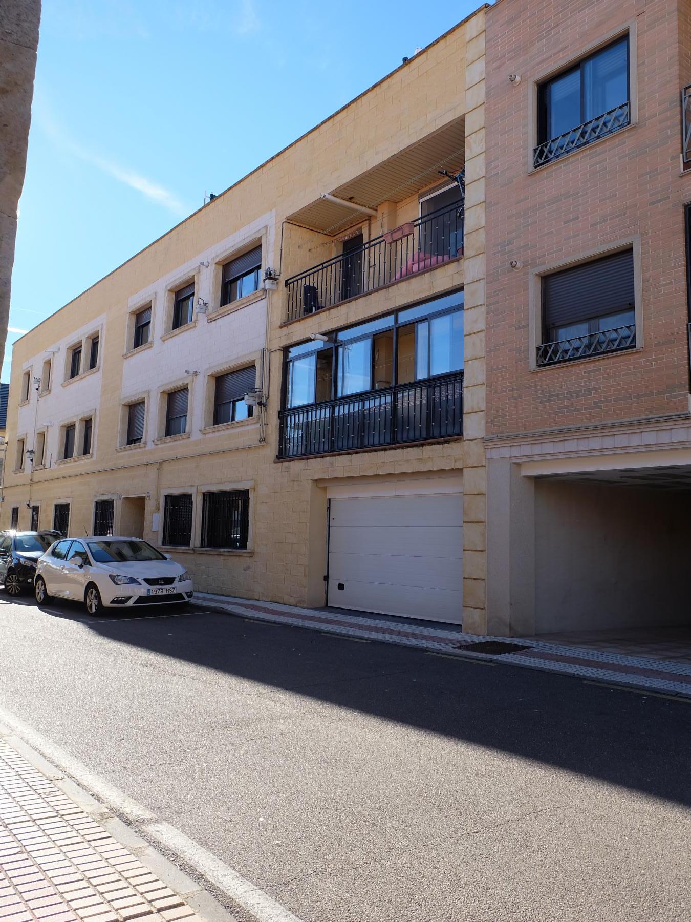 For sale of flat in Castellanos de Moriscos
