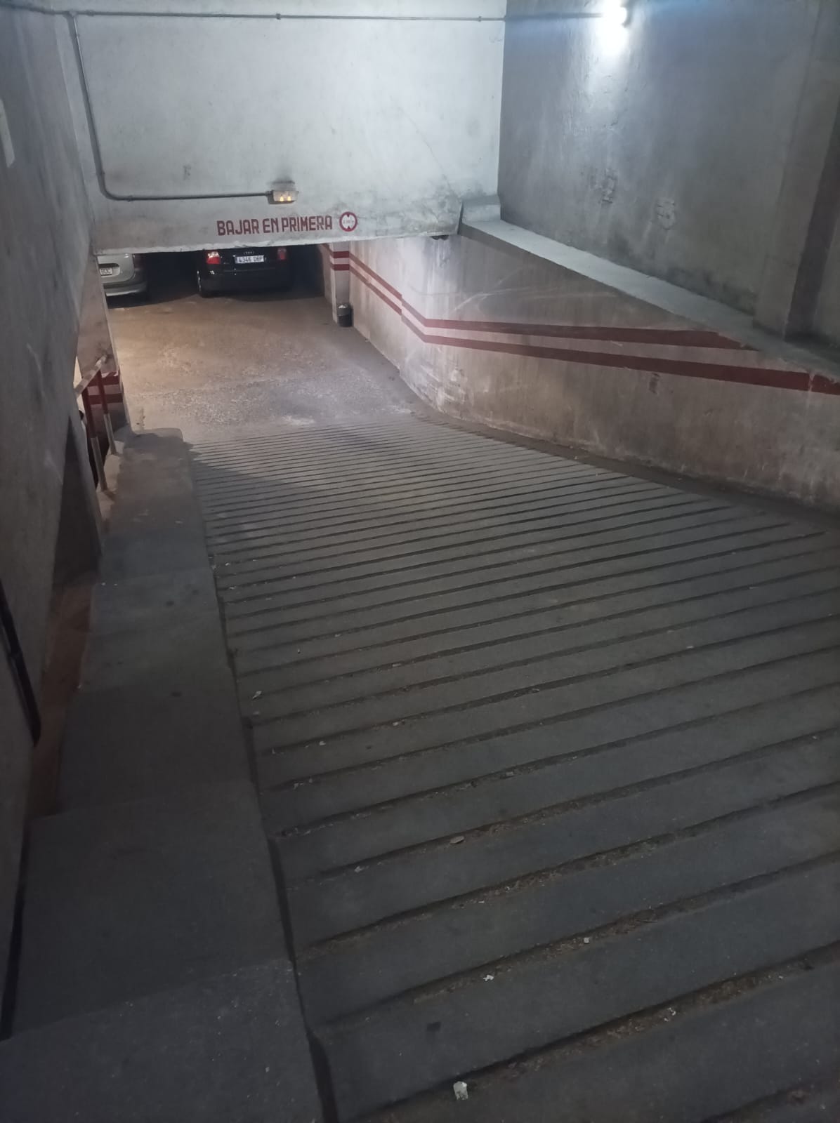 For sale of garage in Salamanca