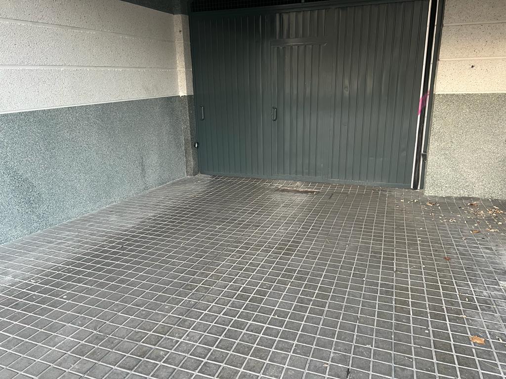 For sale of garage in Salamanca