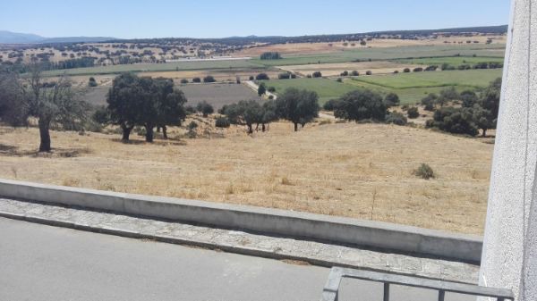 For sale of house in Pedrosillo de los Aires