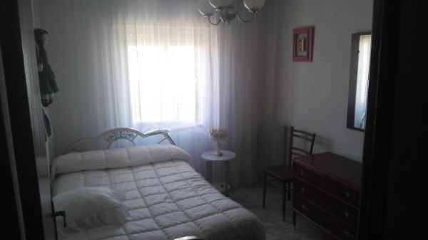 For sale of house in Pedrosillo de los Aires