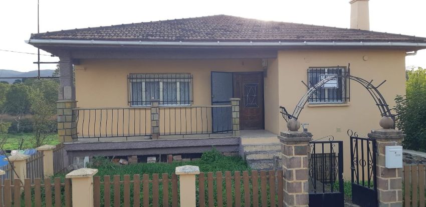 For sale of house in Escurial de la Sierra