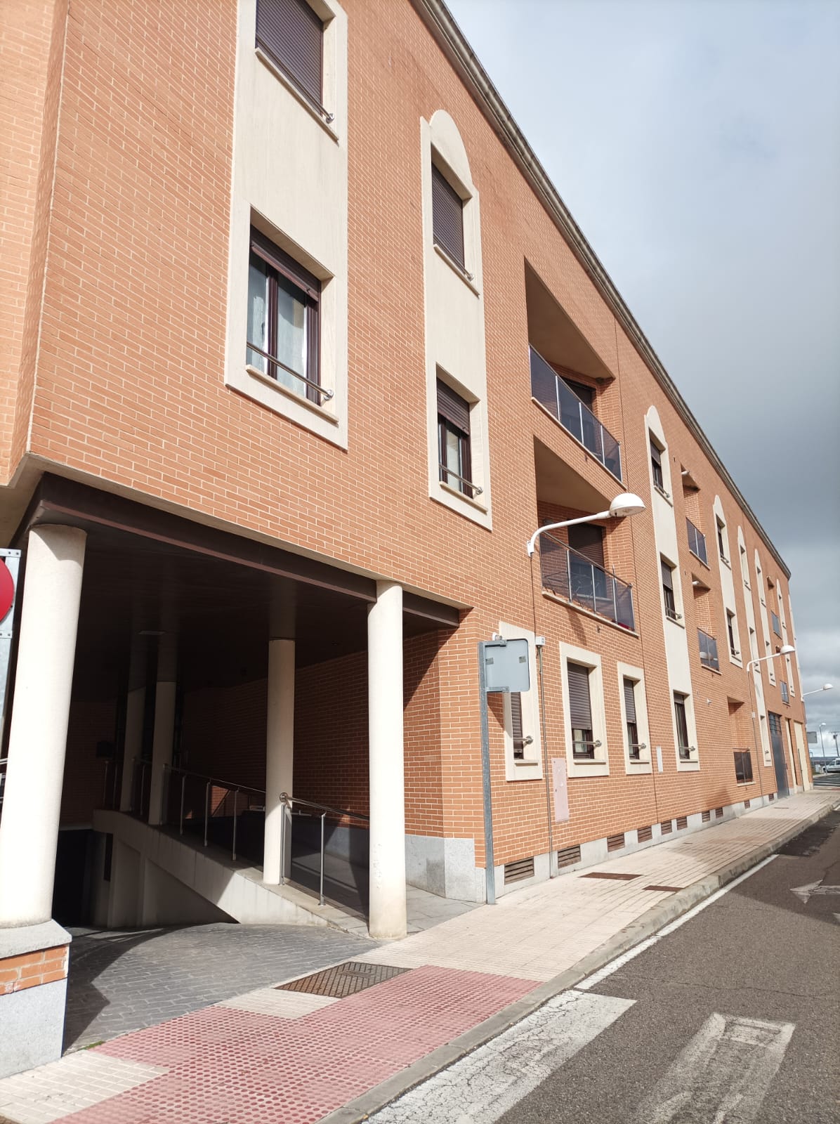 Venta de piso en Castellanos de Moriscos