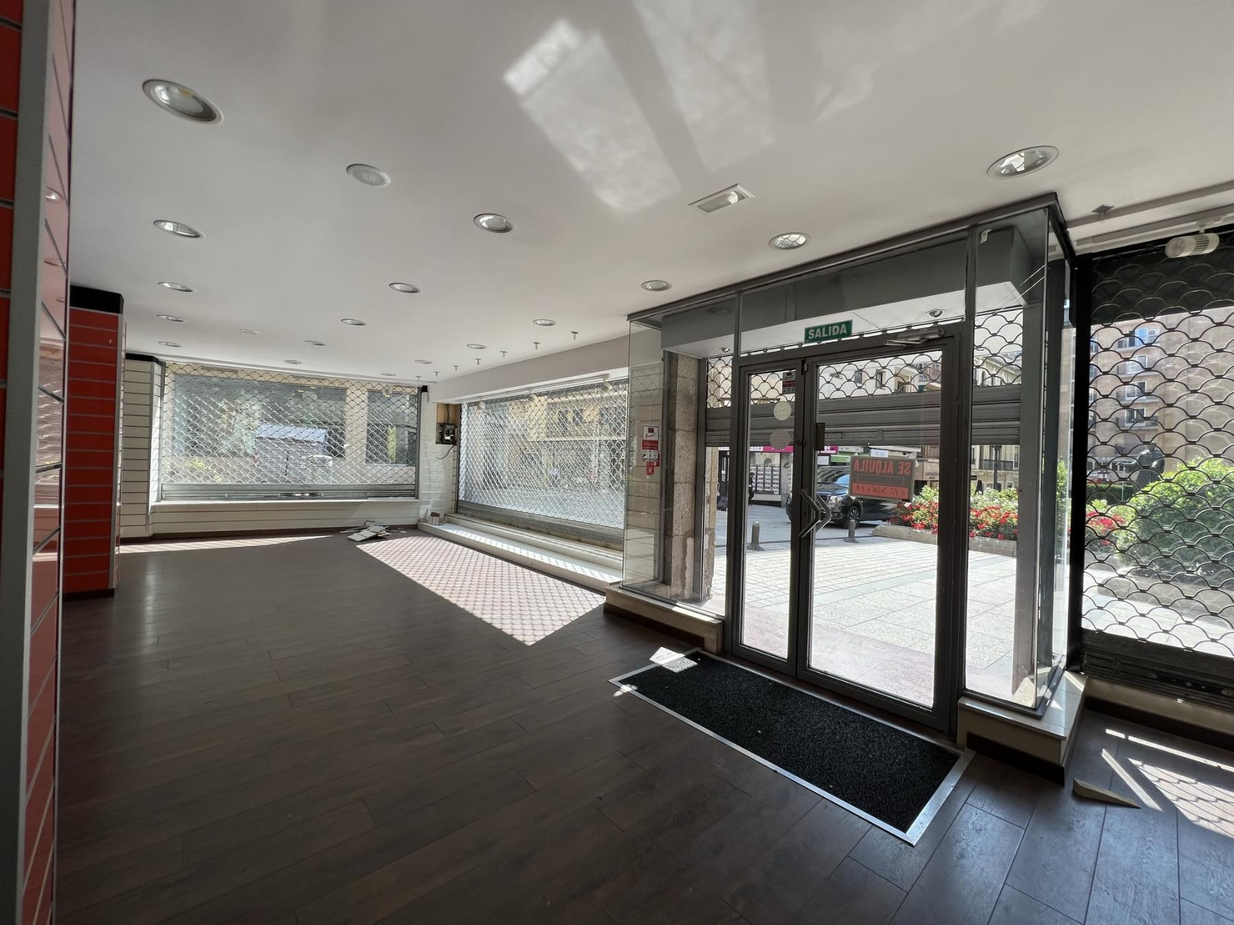 For rent of commercial in Salamanca
