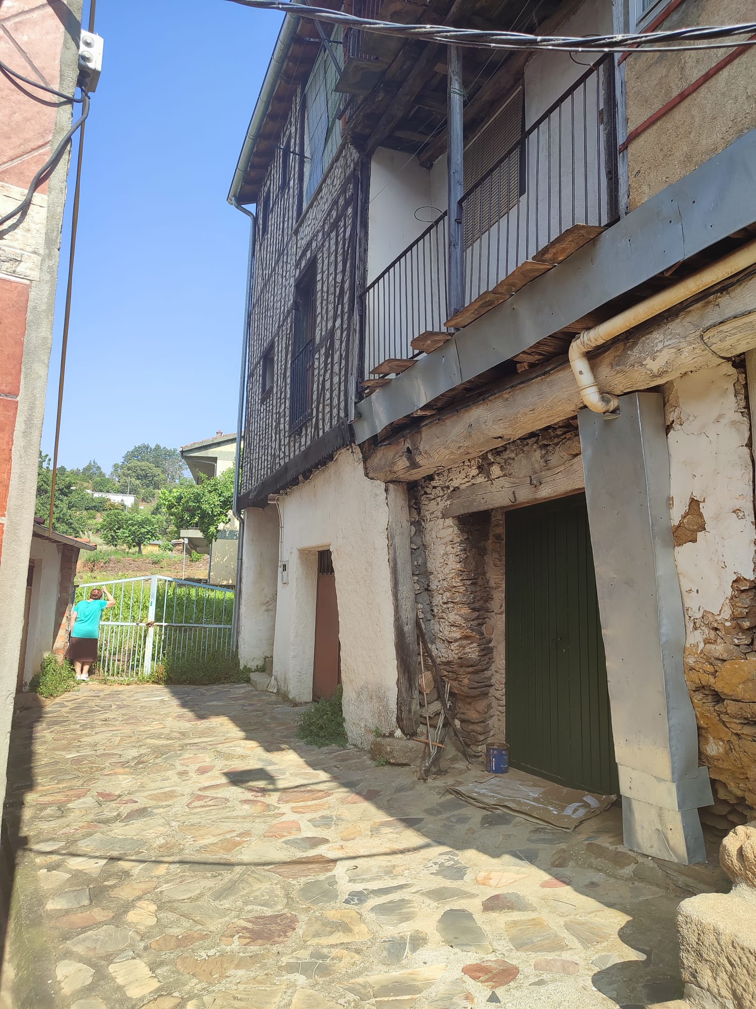 For sale of house in Sotoserrano