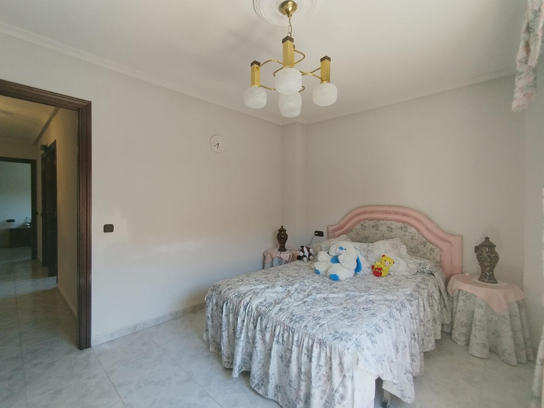 For sale of house in Cabrerizos