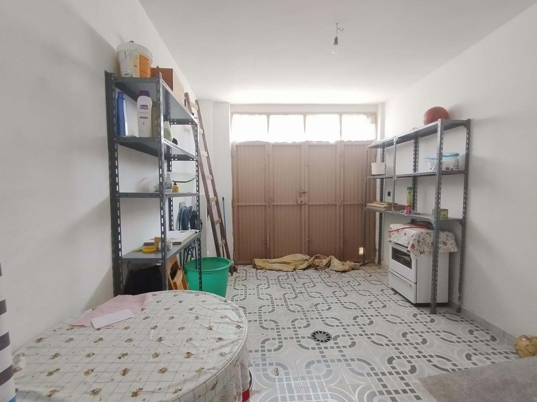 For sale of house in Cabrerizos