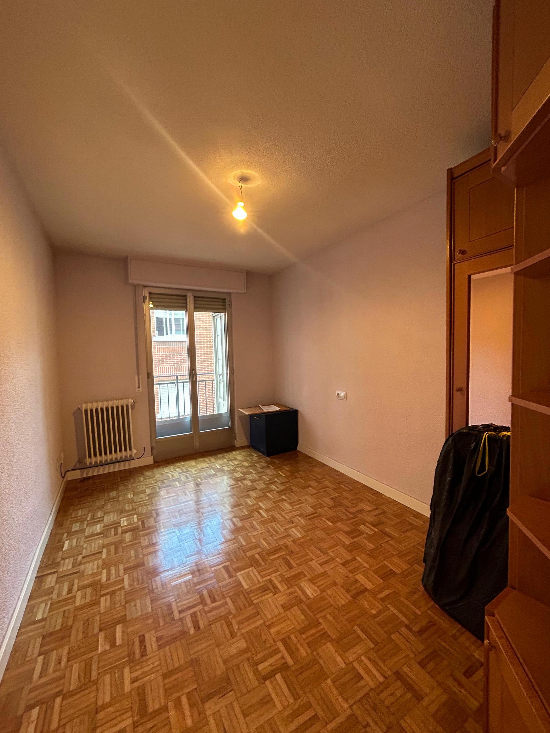 For sale of flat in Salamanca