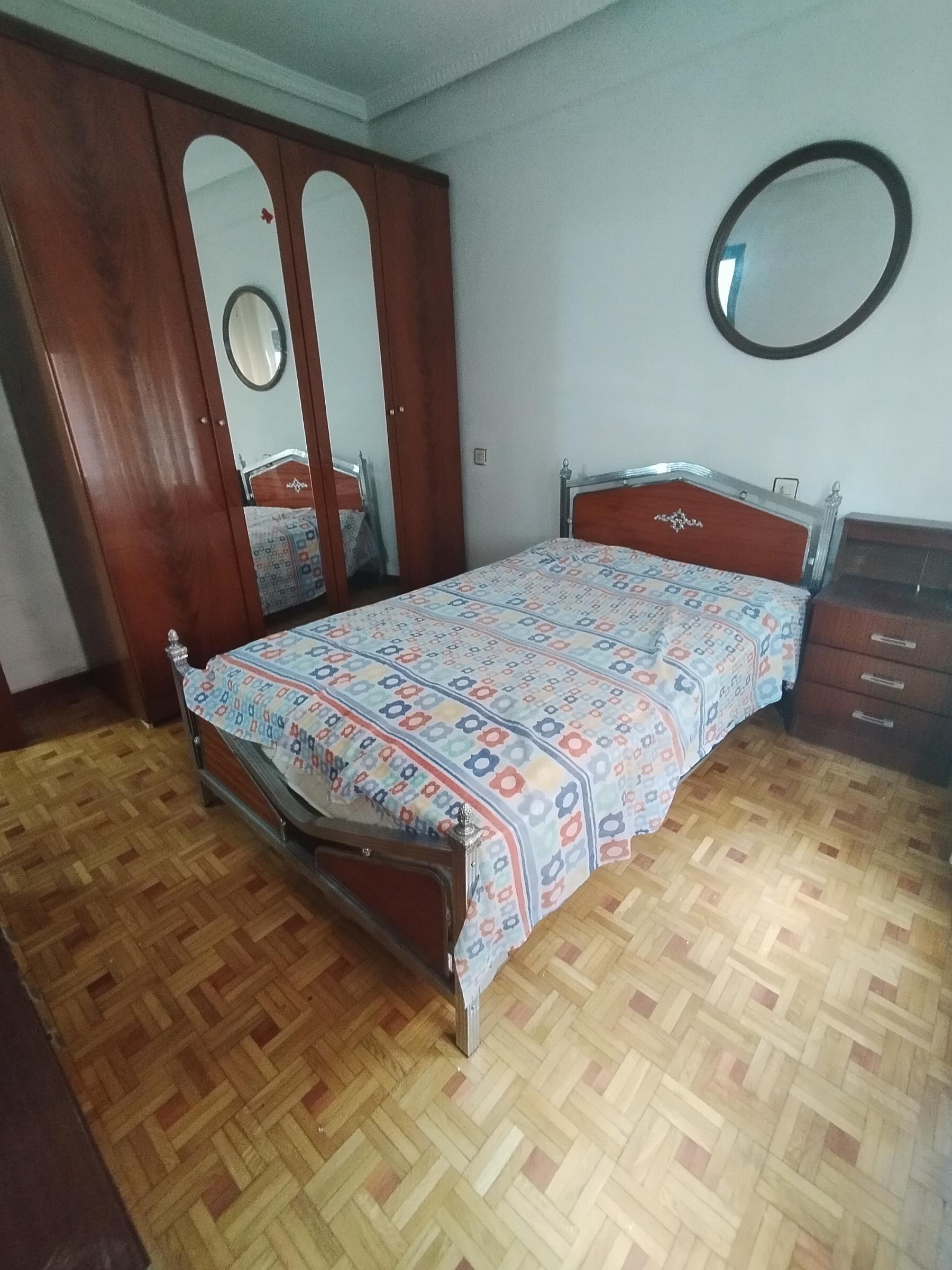 For sale of flat in Salamanca