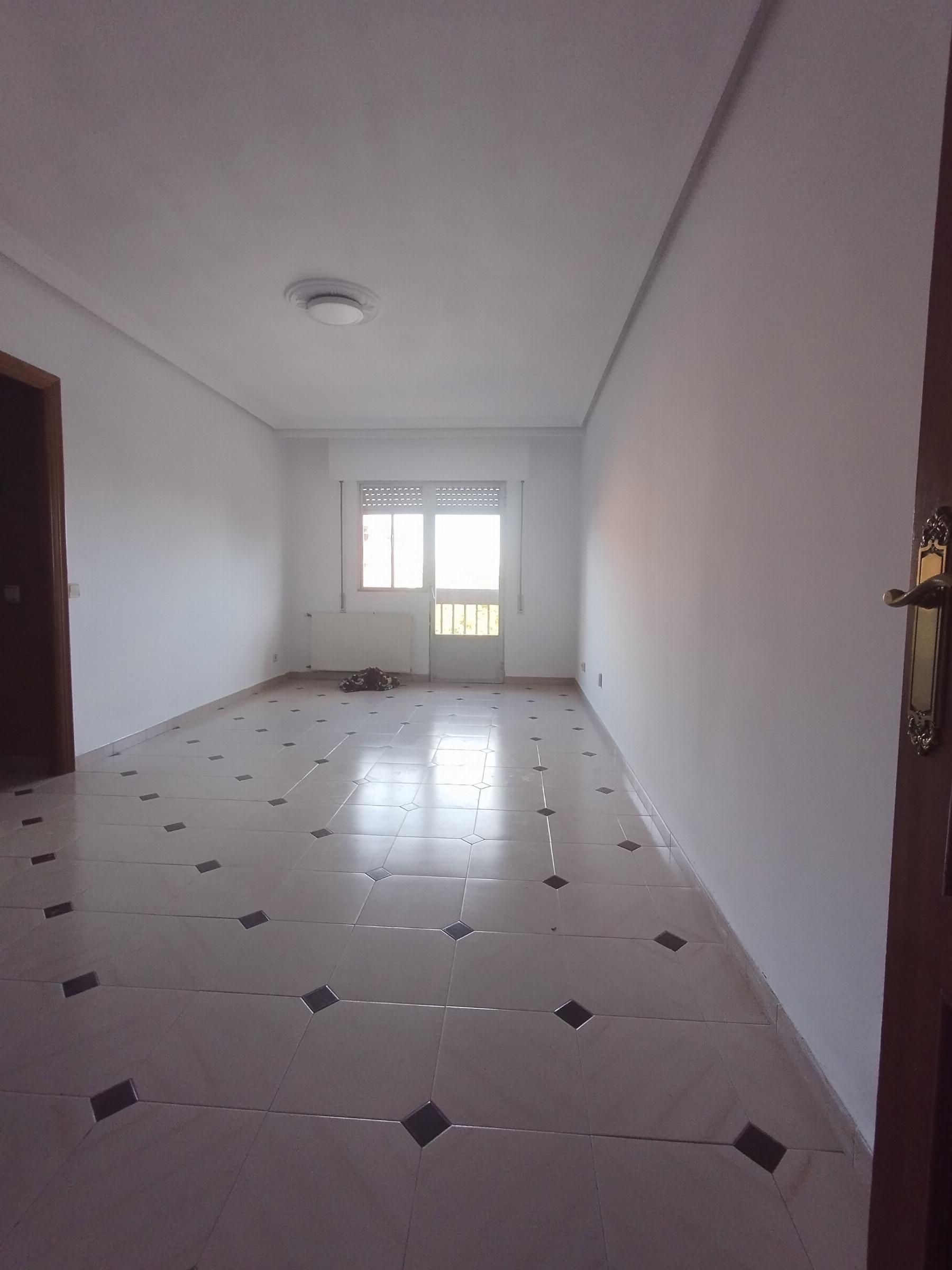 For sale of flat in Salamanca
