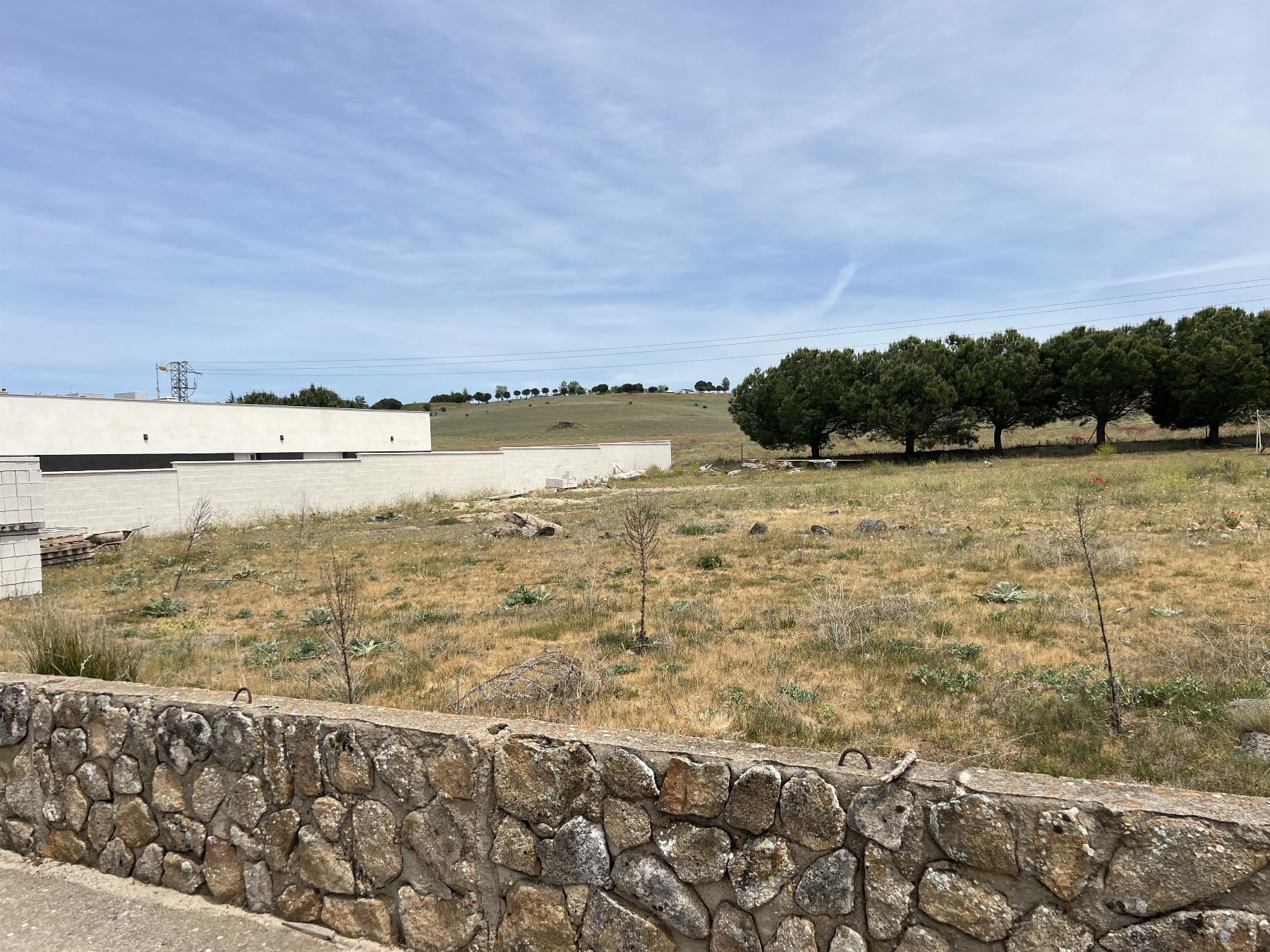 For sale of land in Villamayor