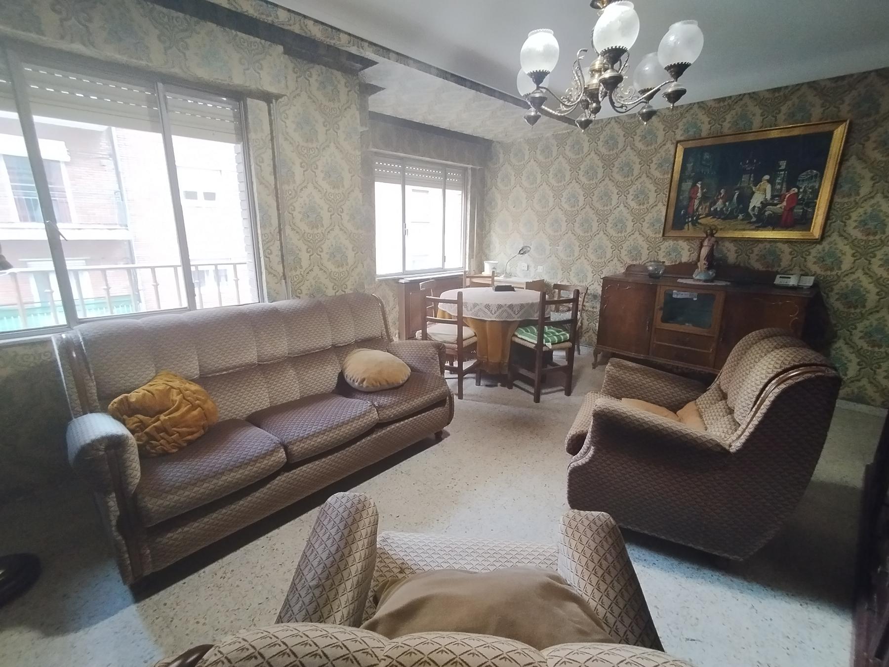 For sale of flat in Salamanca