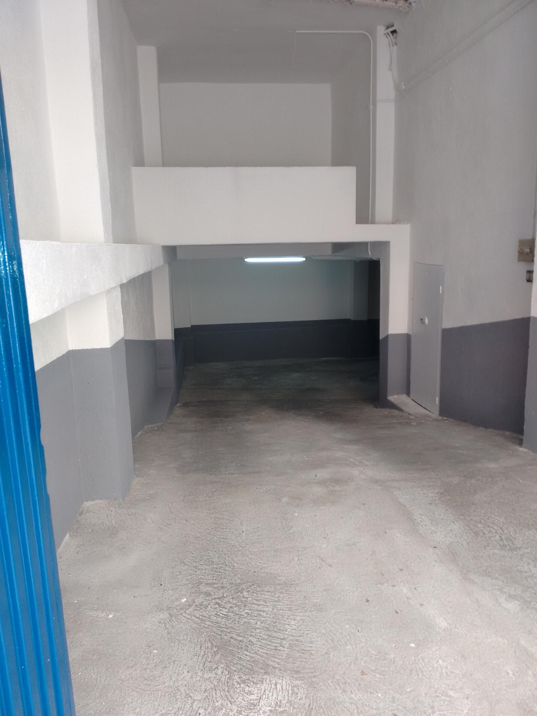 For sale of commercial in Salamanca