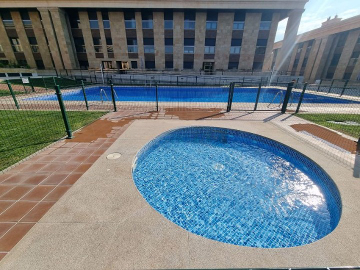 For sale of apartment in Salamanca