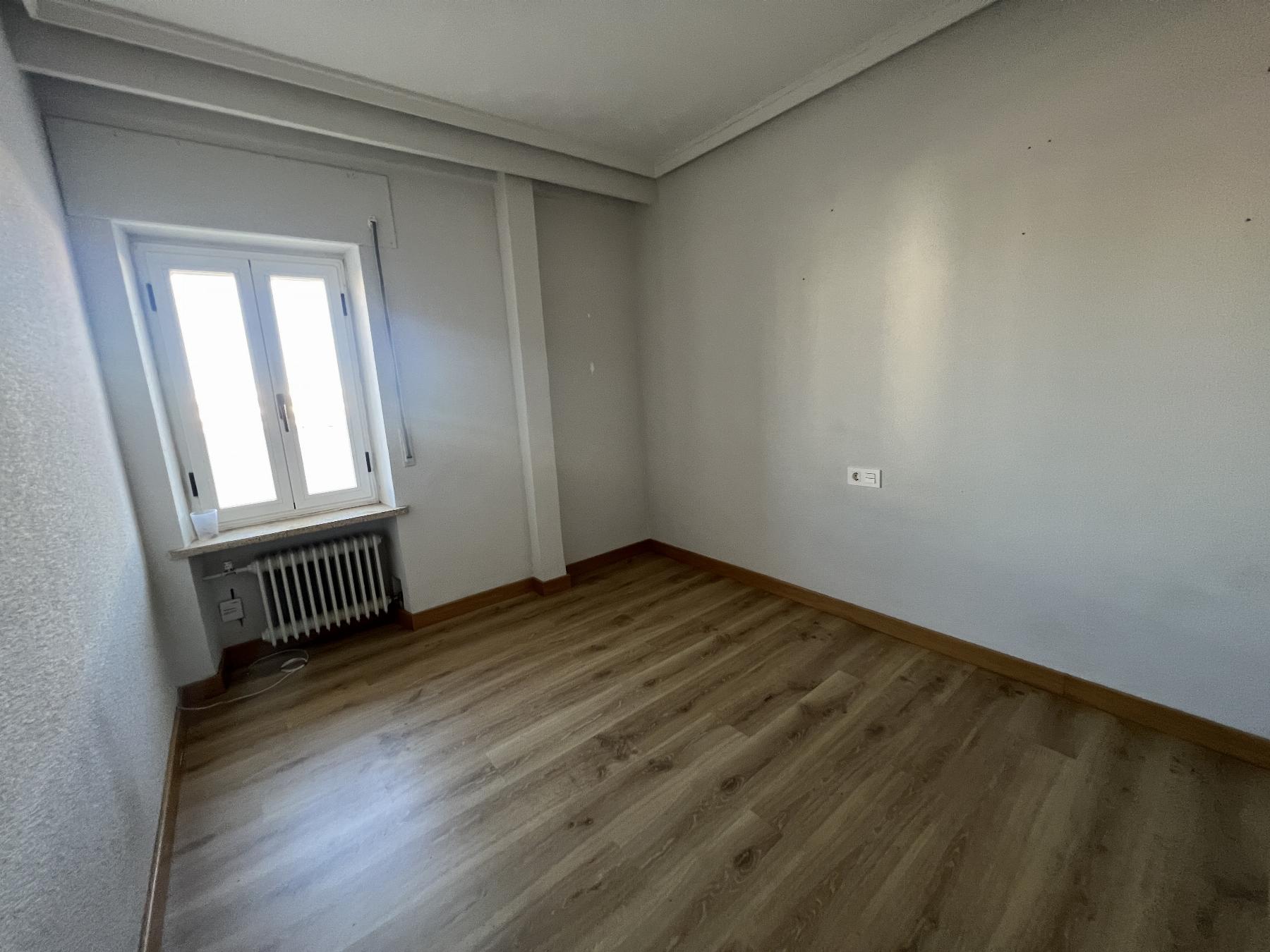 For sale of penthouse in Salamanca