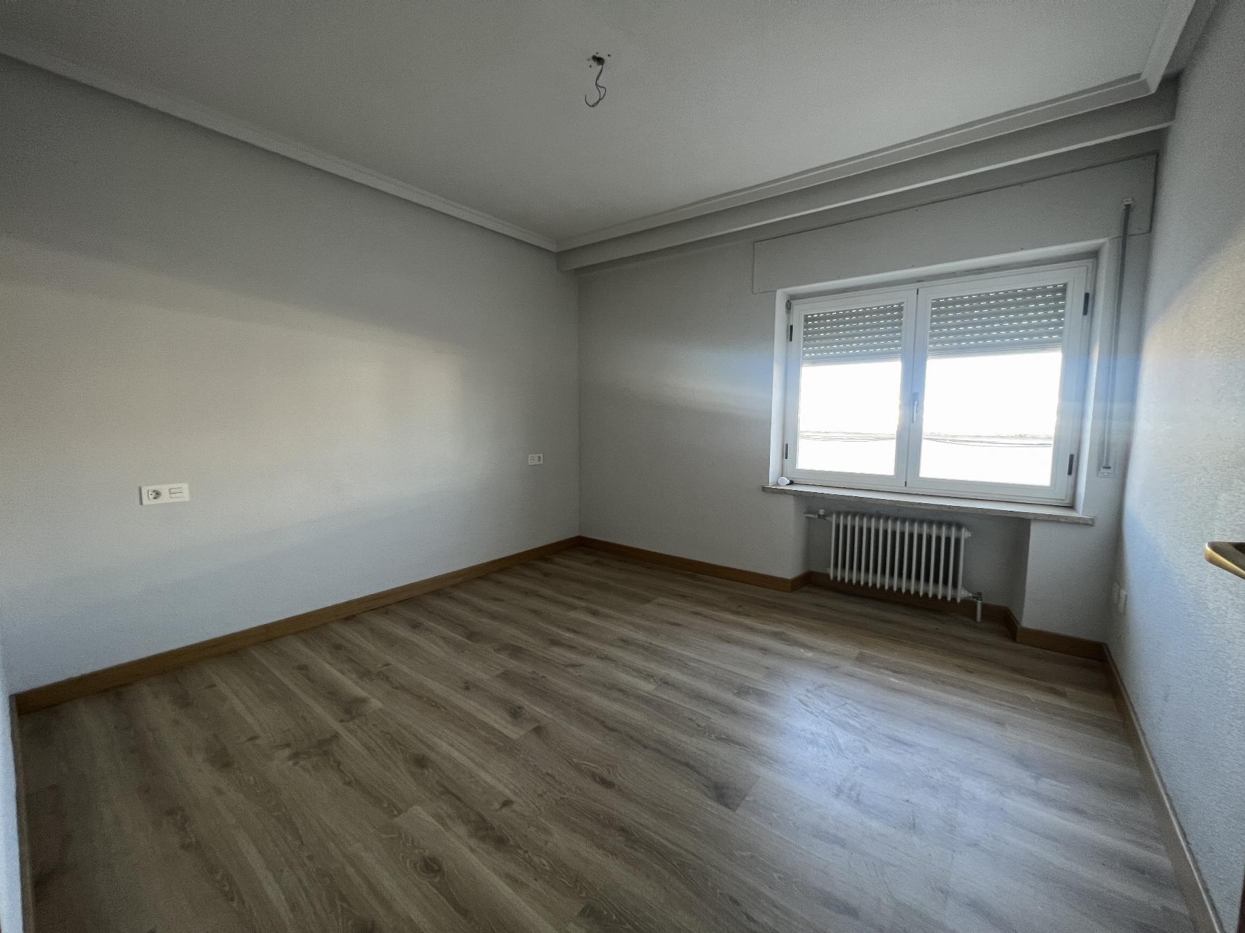 For sale of penthouse in Salamanca