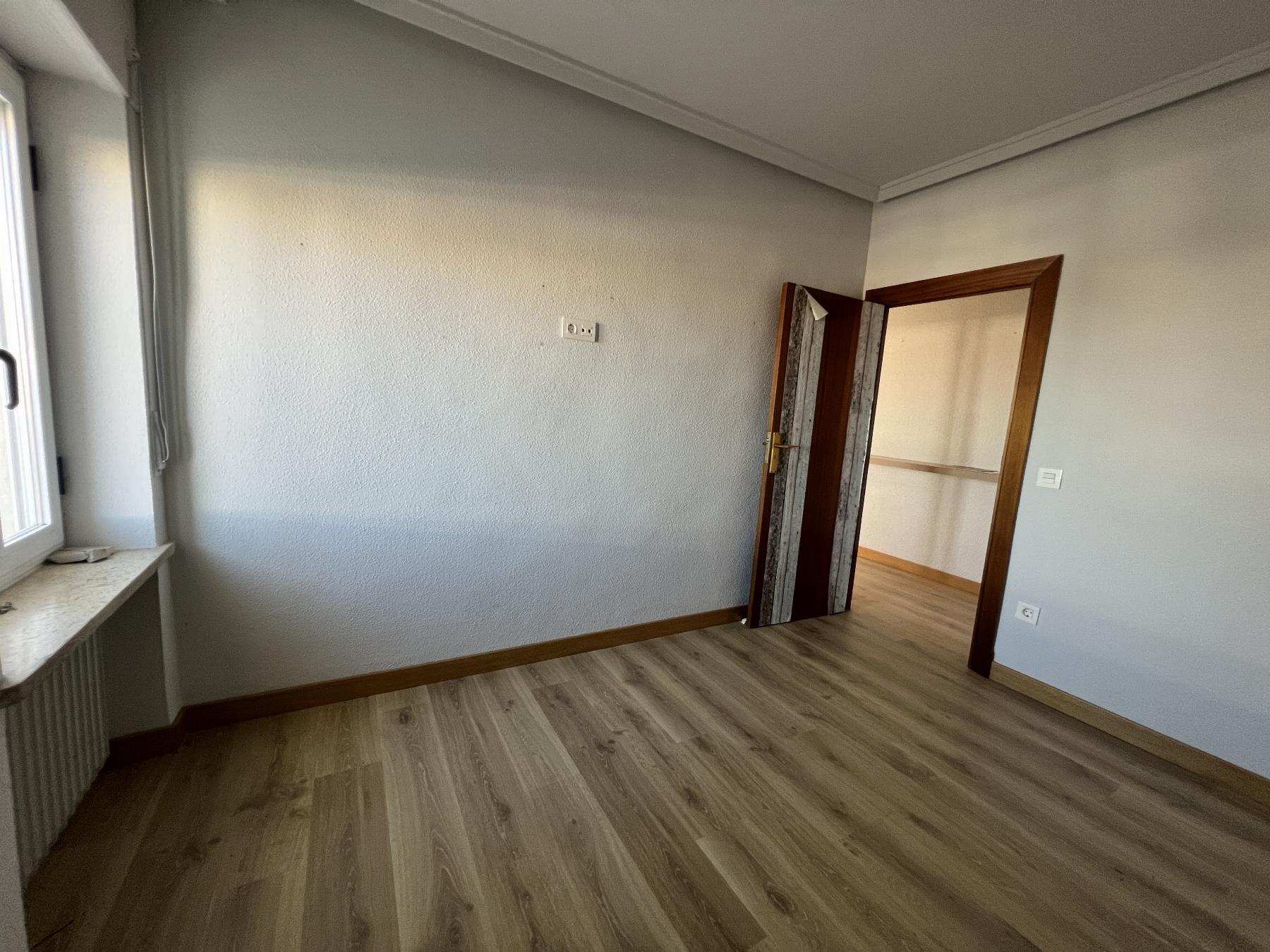 For sale of penthouse in Salamanca