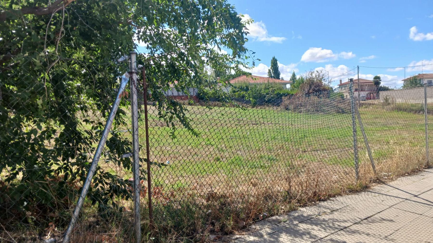 For sale of land in Santa Marta de Tormes