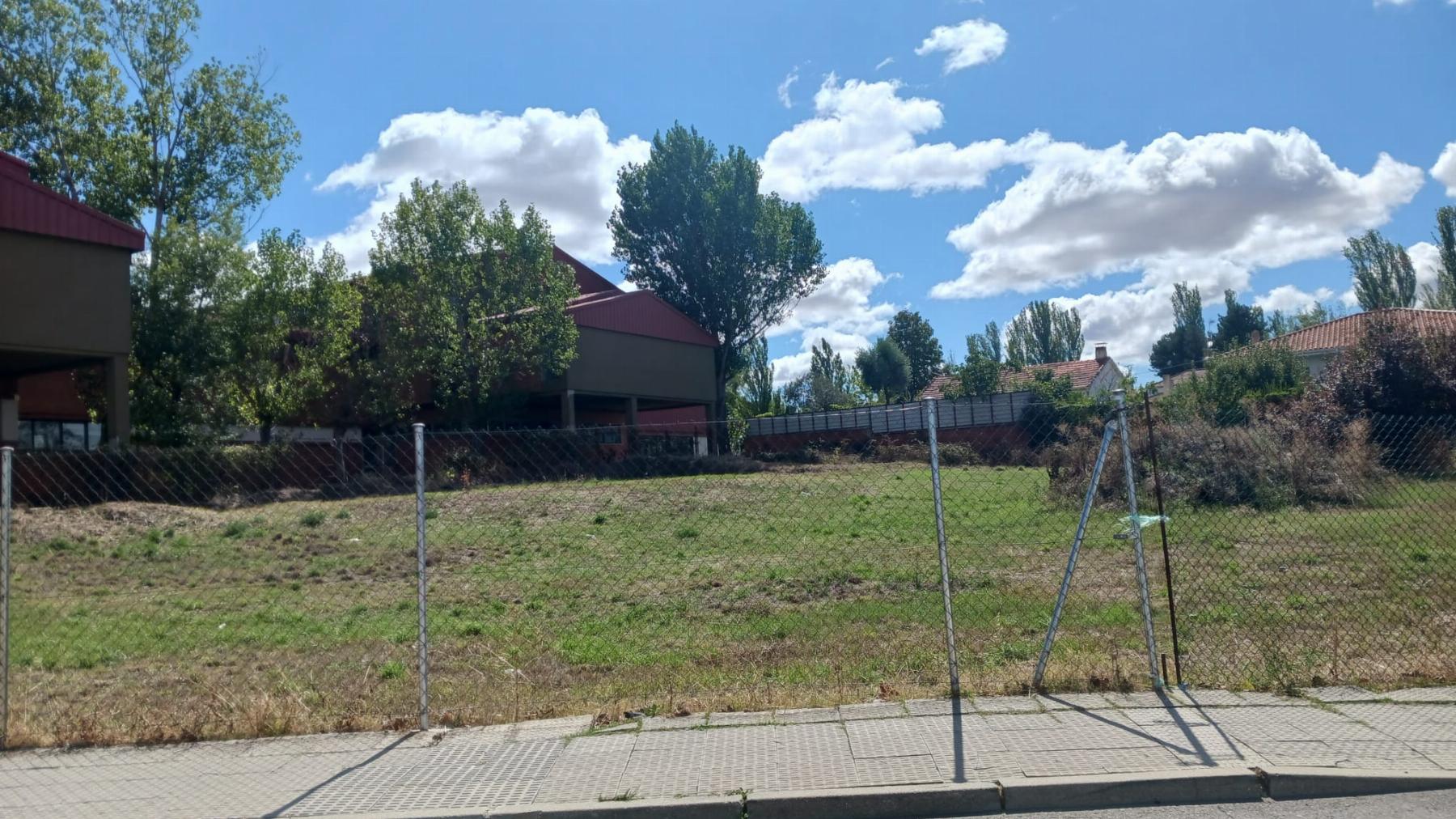For sale of land in Santa Marta de Tormes