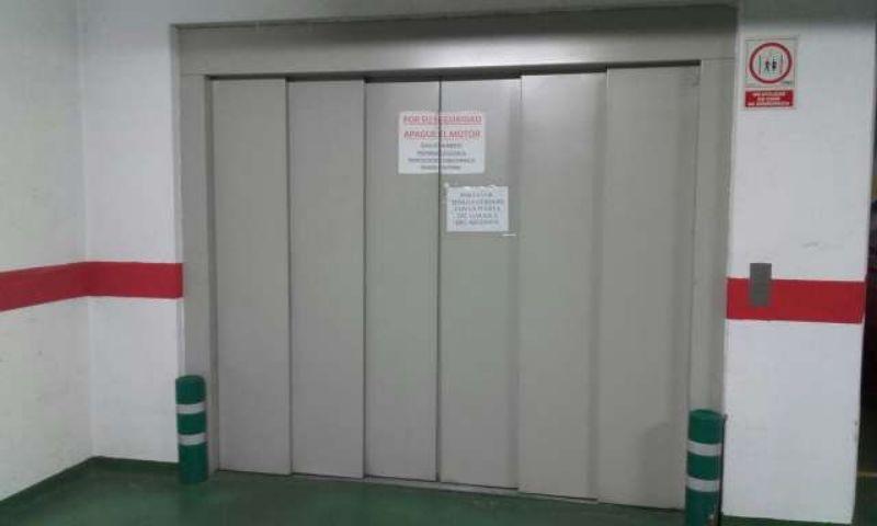 For sale of garage in Salamanca