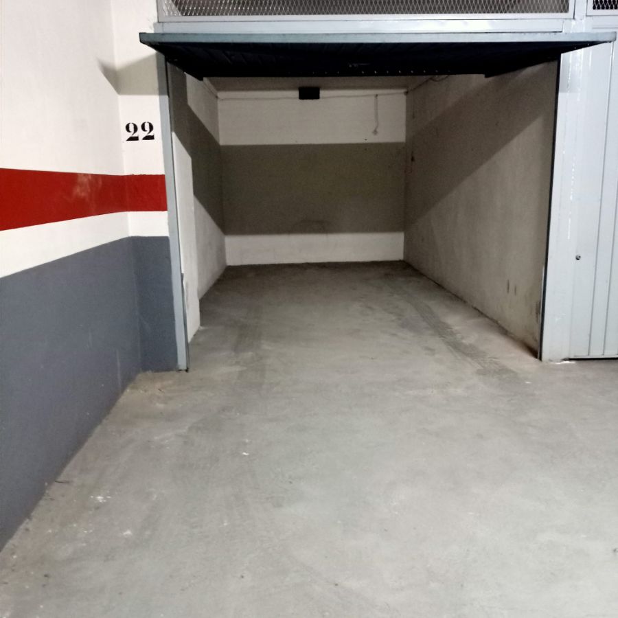 For rent of garage in Salamanca