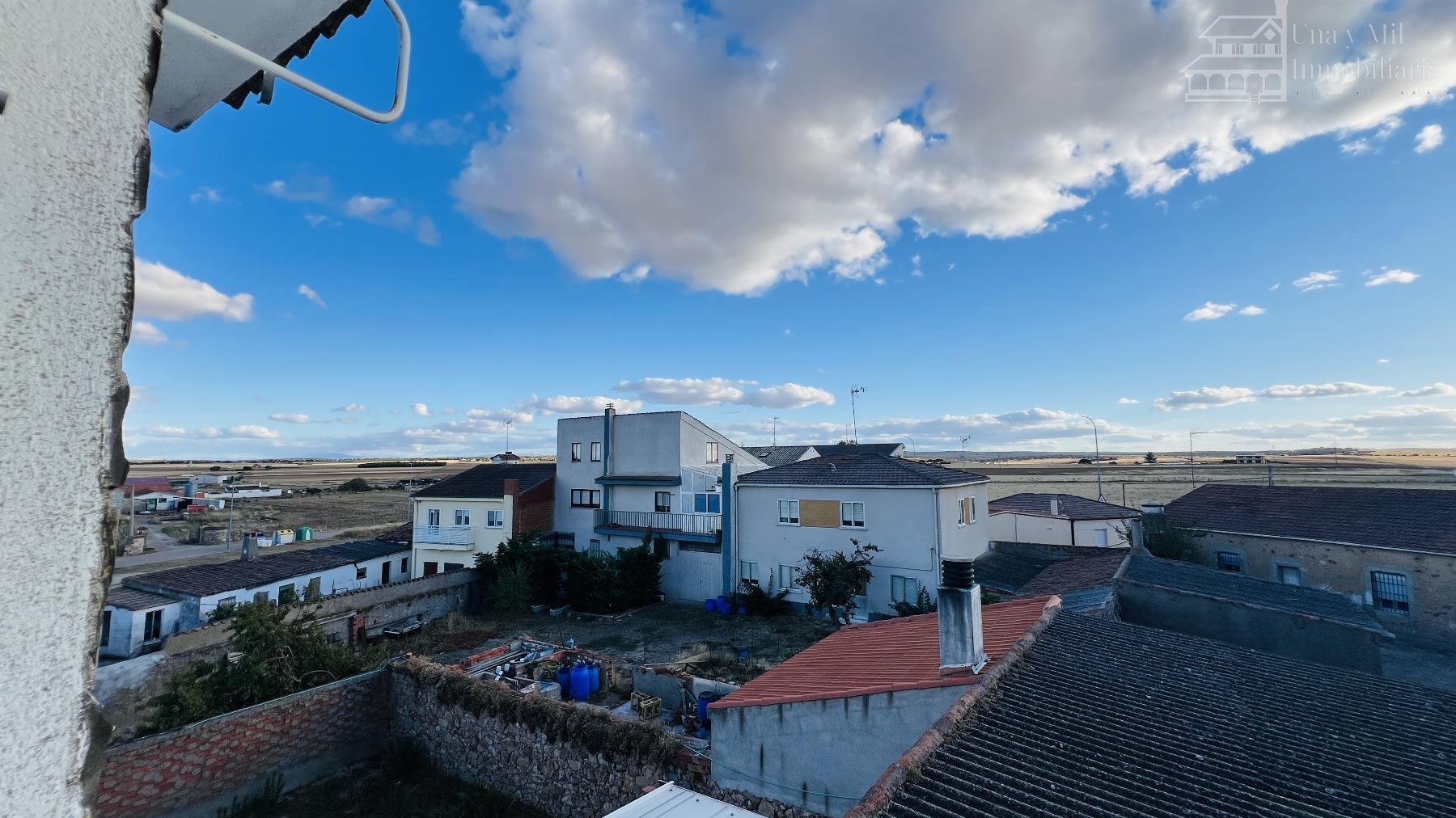 For sale of chalet in Calvarrasa de Arriba