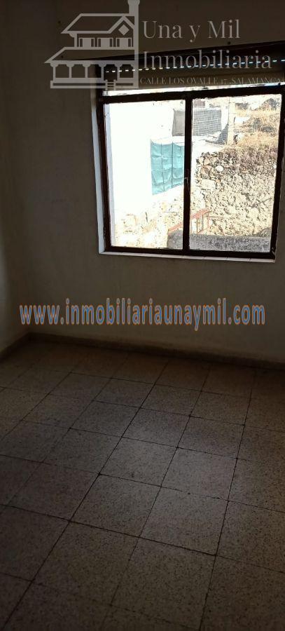 For sale of house in Alba de Tormes