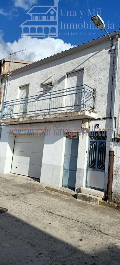 For sale of house in Alba de Tormes