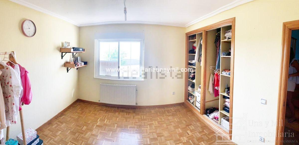 Til salg fra chalet i Villarmayor