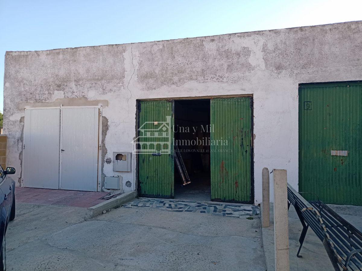 For sale of industrial plant/warehouse in Cabrerizos