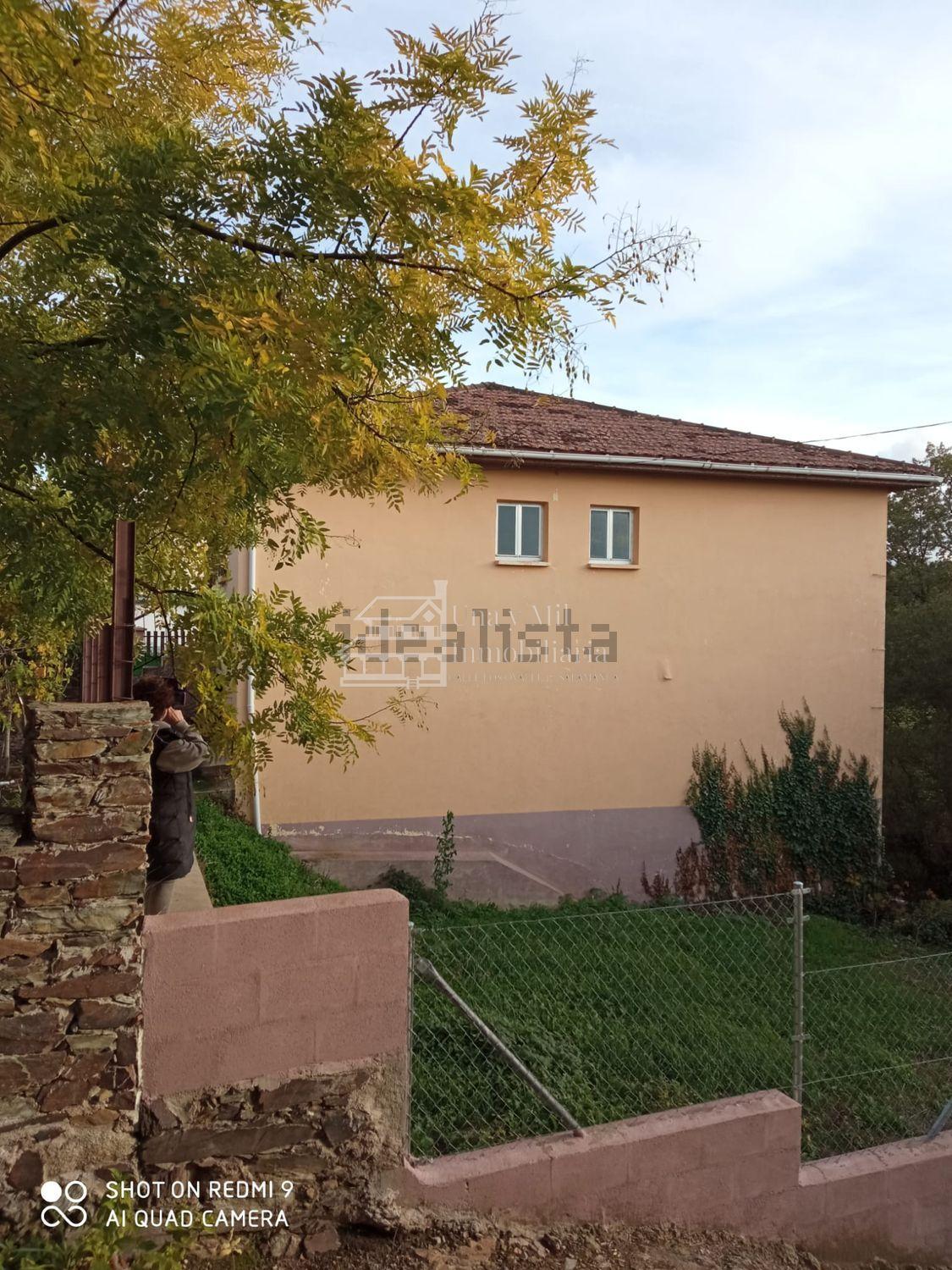 For sale of house in Escurial de la Sierra