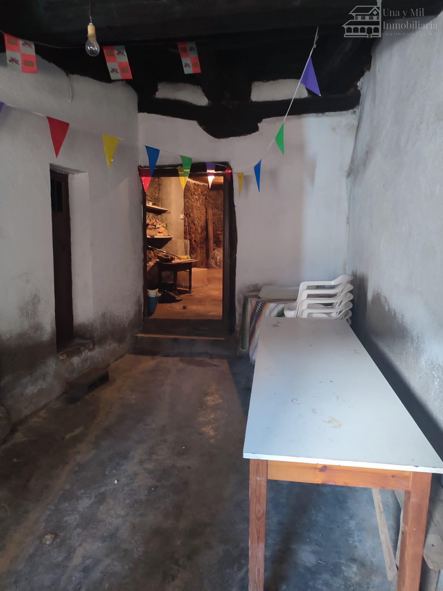 For sale of house in Sotoserrano
