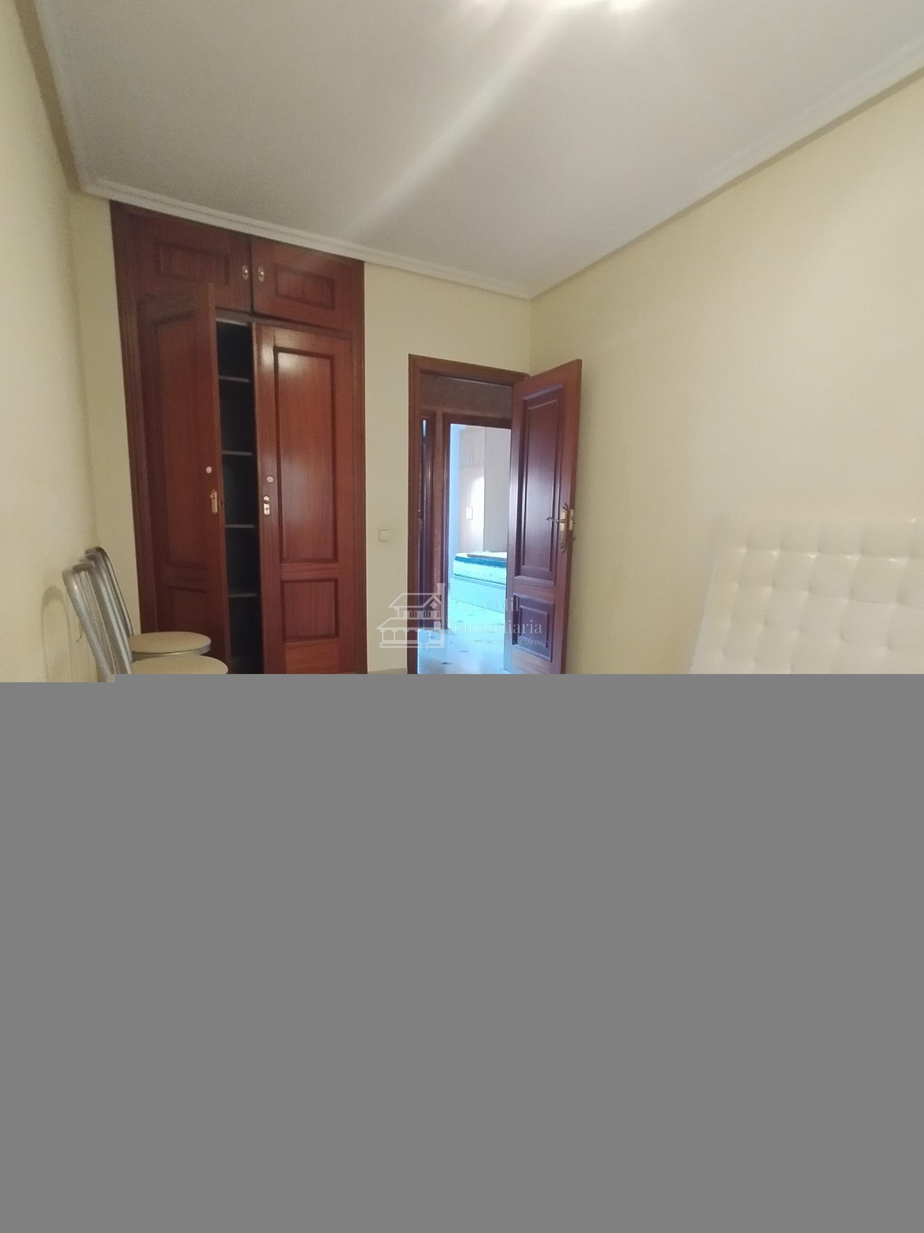 For sale of flat in Salamanca