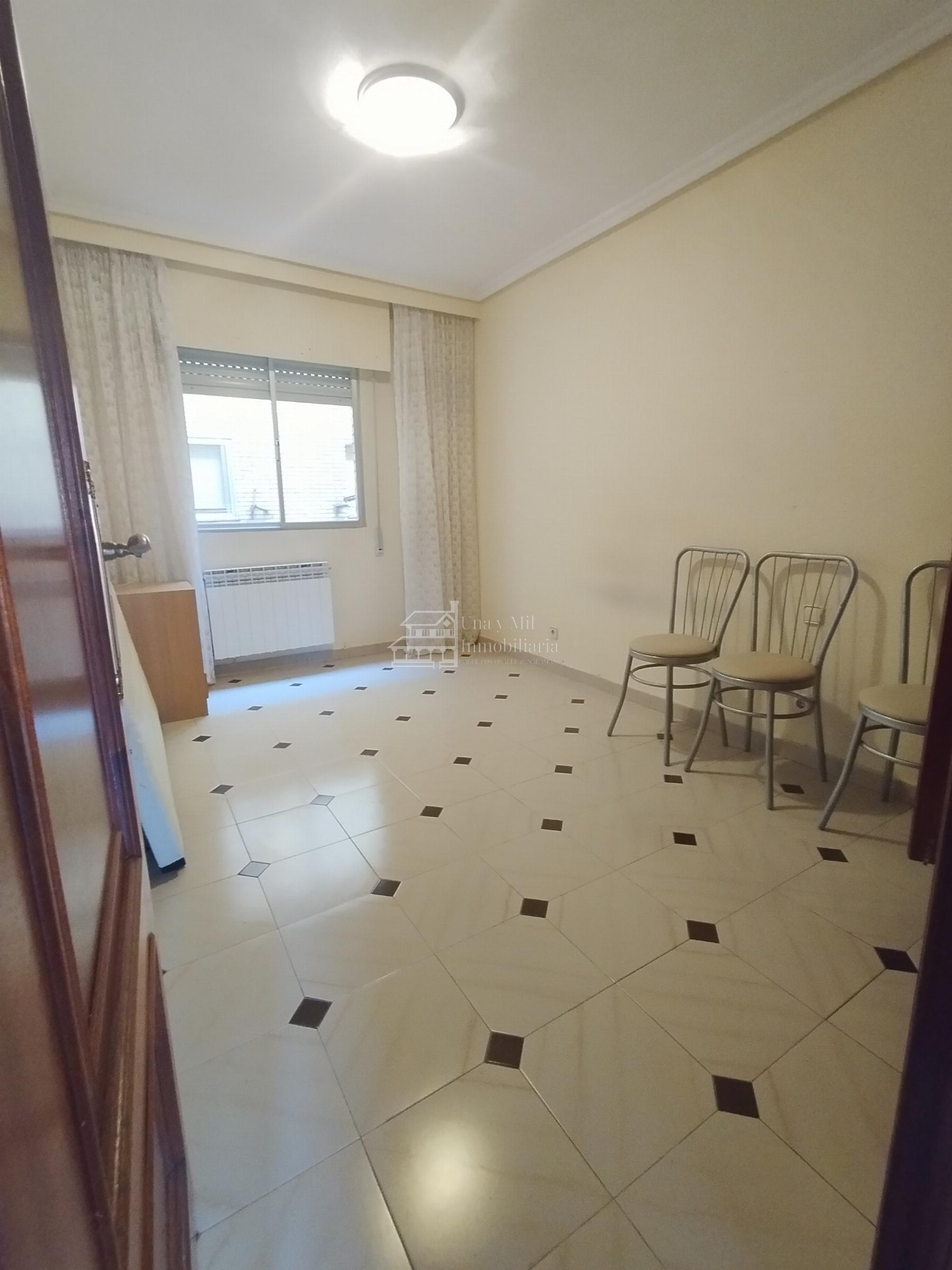 For sale of flat in Salamanca