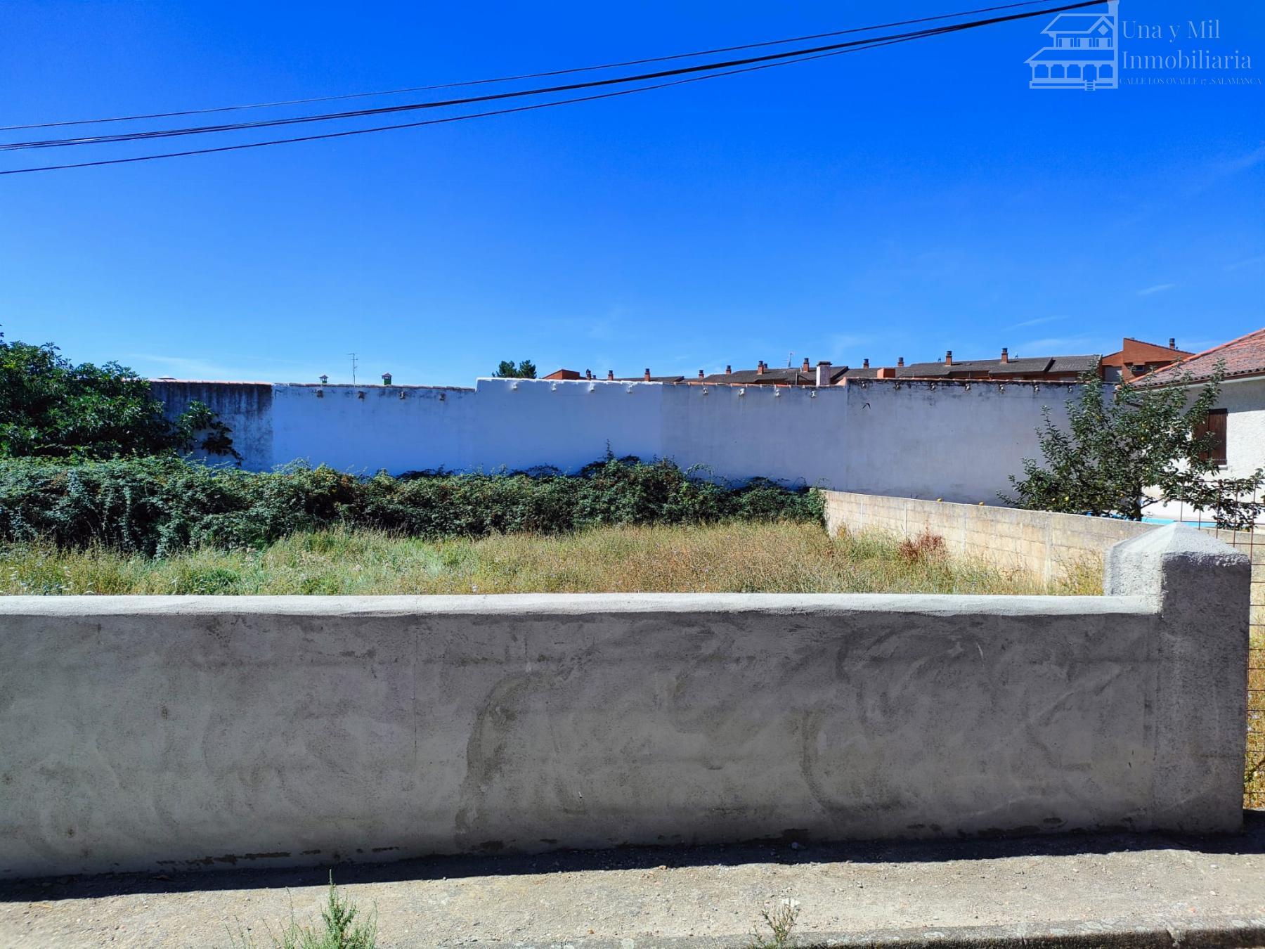 For sale of land in La Fuente de San Esteban