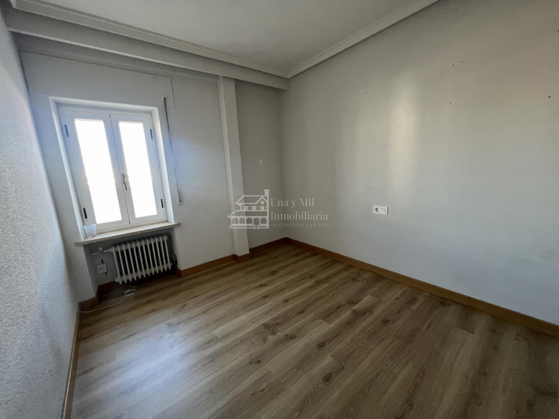 For sale of penthouse in Salamanca