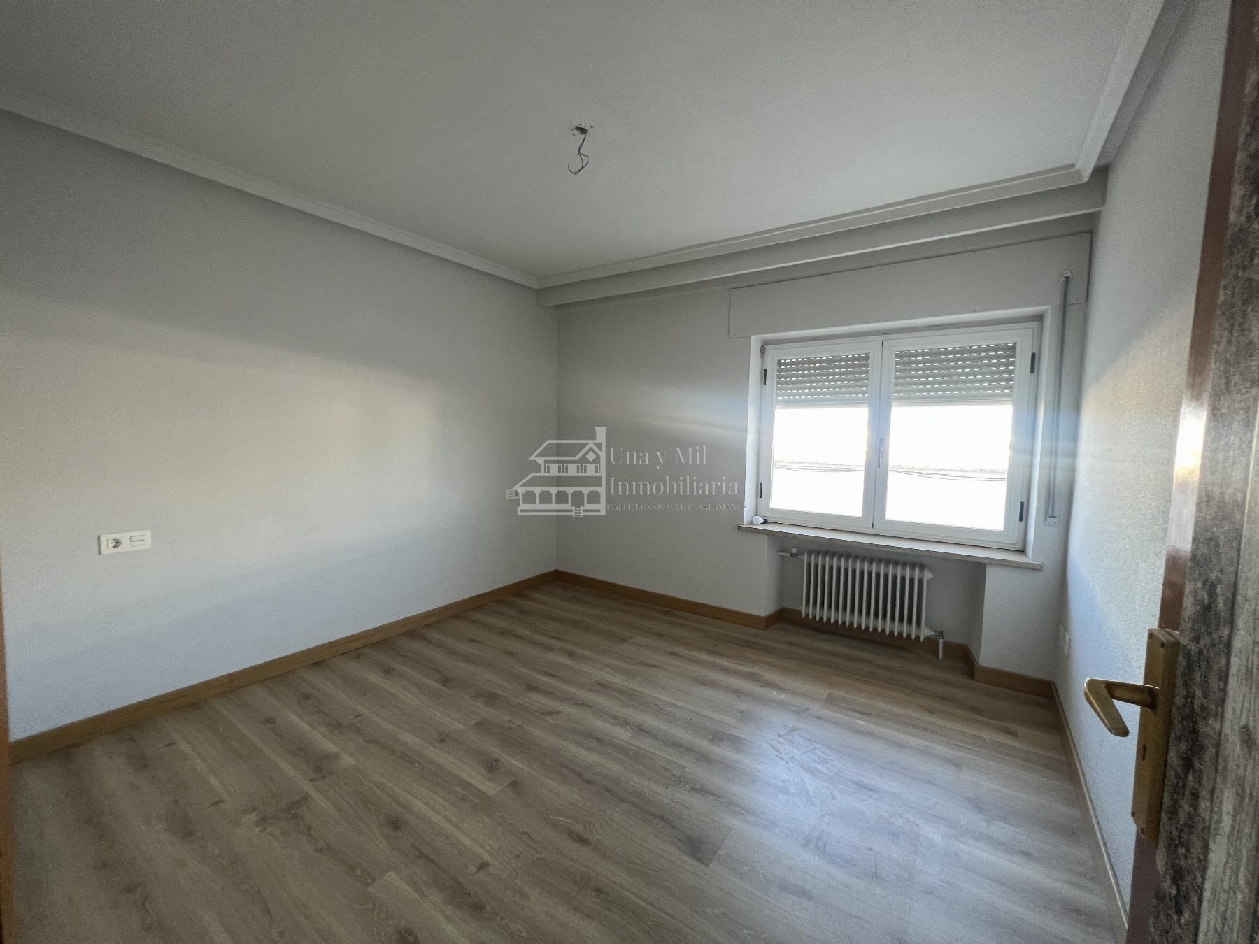 For sale of penthouse in Salamanca